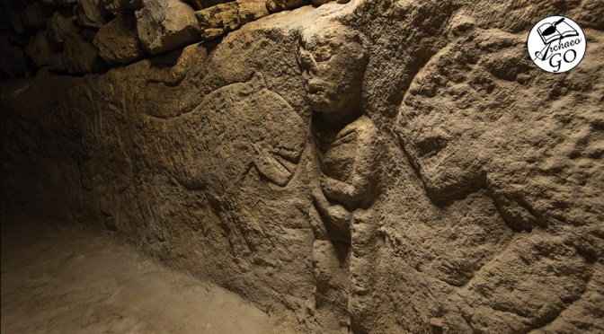 “คนอวดจู๋” กับภาพสลักเล่าเรื่องที่เก่าที่สุดในโลก